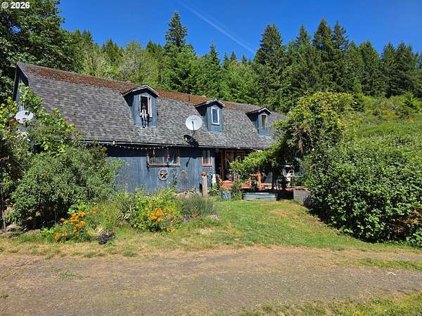 37.5 Acres of Agricultural Land with Home for Sale in Yoncalla, Oregon