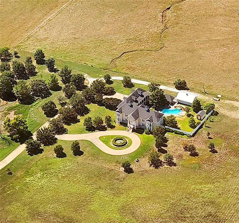 11 Acres of Land with Home for Sale in Gainesville, Texas
