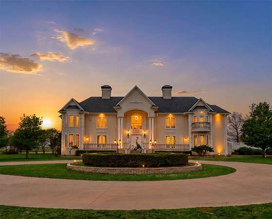11 Acres of Land with Home for Sale in Gainesville, Texas