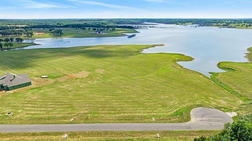 1.43 Acres of Residential Land for Sale in Windom, Texas