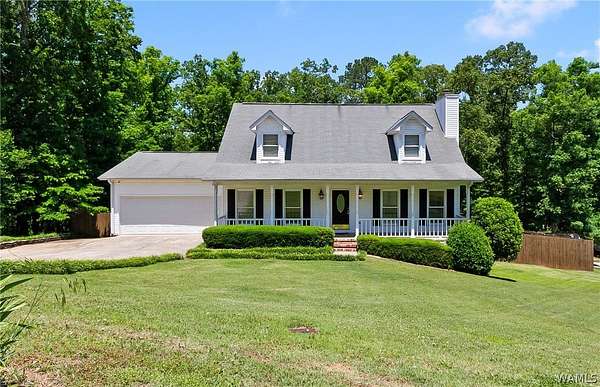 1.64 Acres of Land with Home for Sale in Northport, Alabama