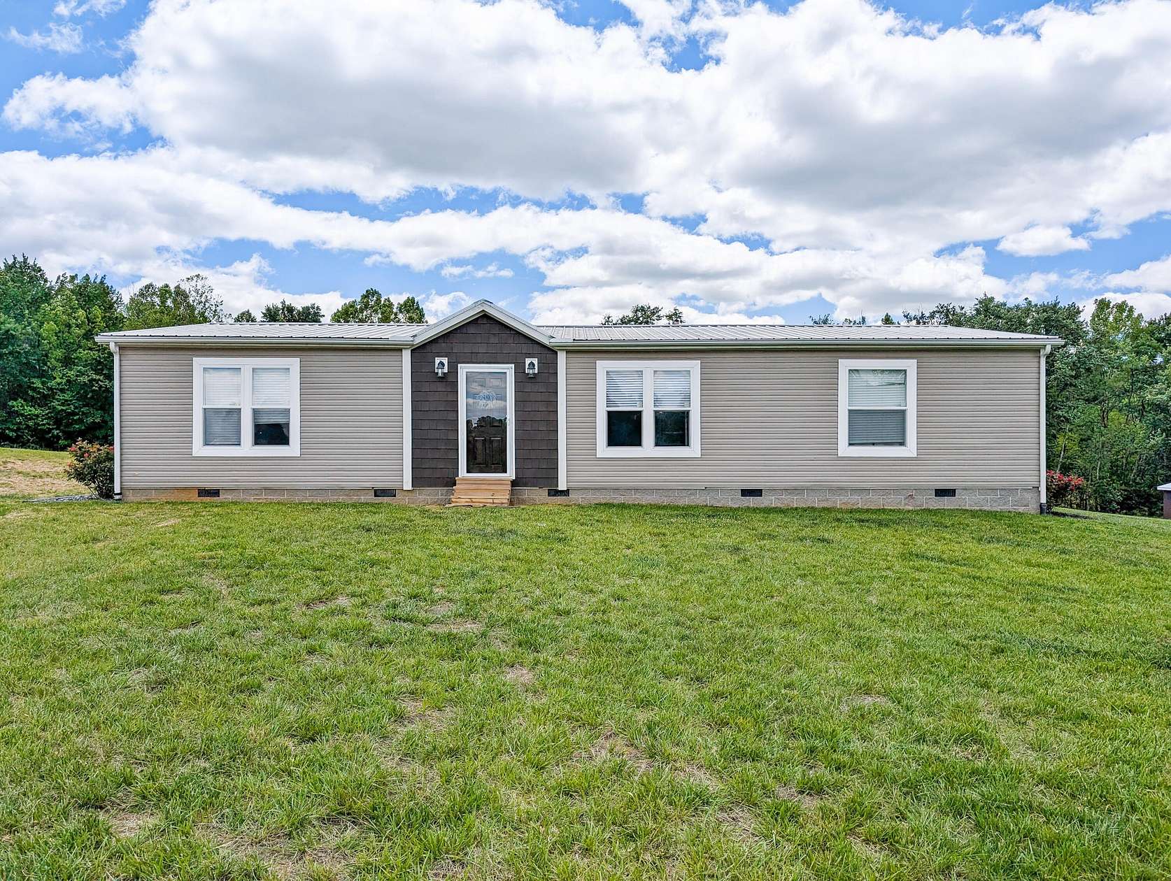17.3 Acres of Land with Home for Sale in Eubank, Kentucky