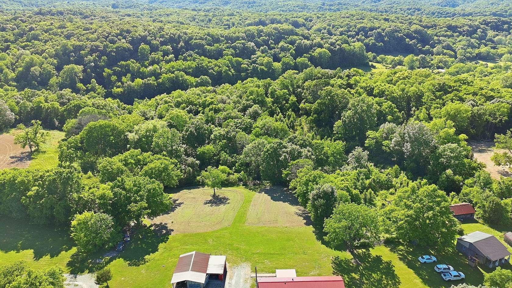 11.3 Acres of Recreational Land with Home for Sale in Mount Pleasant, Tennessee