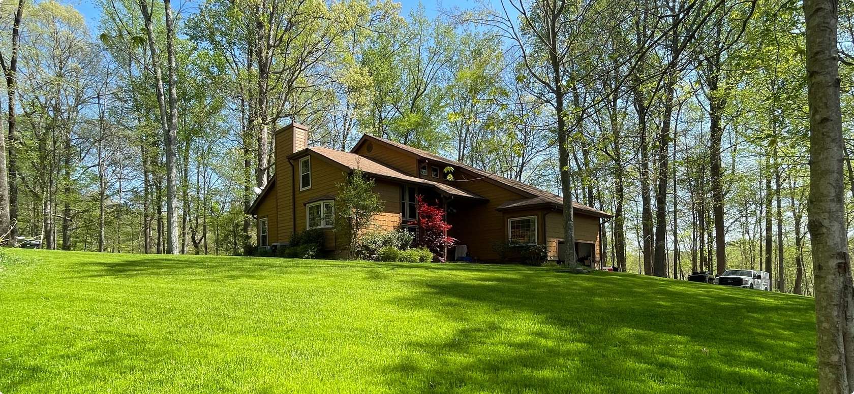 10.8 Acres of Recreational Land with Home for Sale in Hendersonville, Tennessee