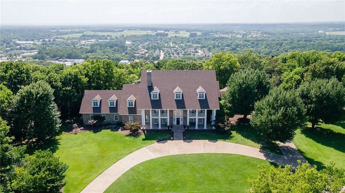 2.58 Acres of Land with Home for Sale in Fayetteville, Arkansas