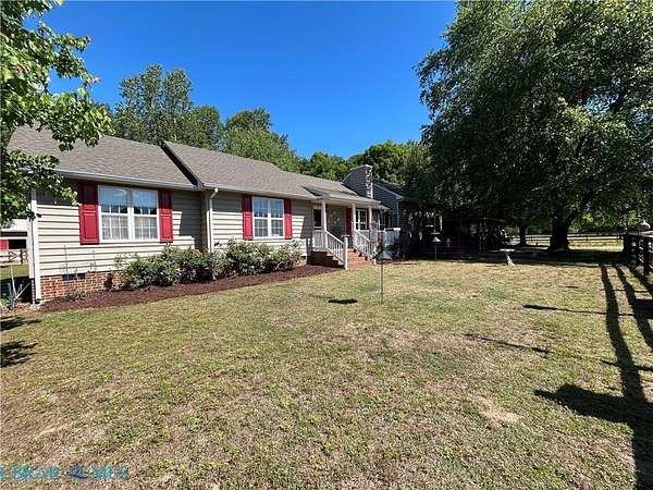 4 Acres of Land with Home for Sale in Hartfield, Virginia