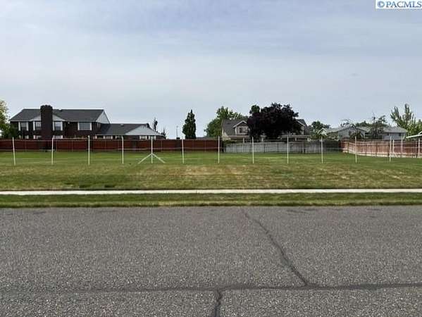 0.23 Acres of Residential Land for Sale in Pasco, Washington