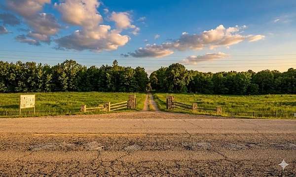20 Acres of Land for Sale in Broken Bow, Oklahoma