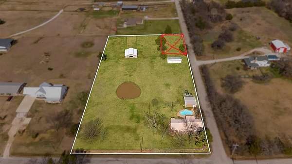 3 Acres of Land with Home for Lease in Pilot Point, Texas