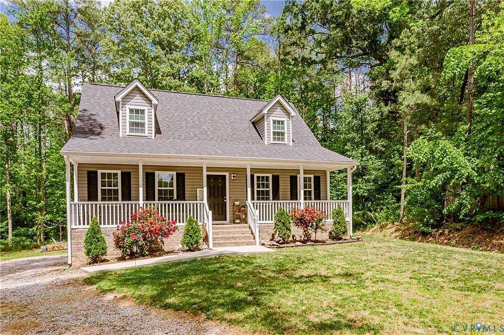 2.32 Acres of Land with Home for Sale in South Chesterfield, Virginia