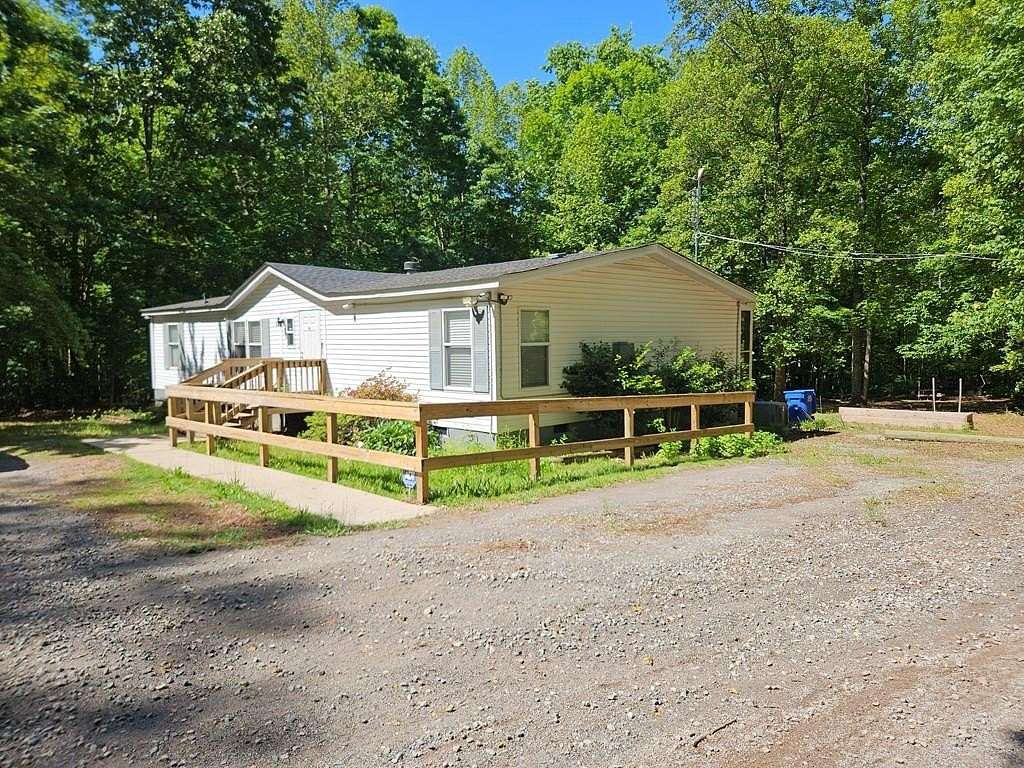 10 Acres of Land with Home for Sale in Dillwyn, Virginia