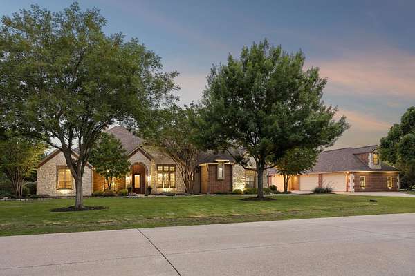 2 Acres of Land with Home for Sale in Lucas, Texas