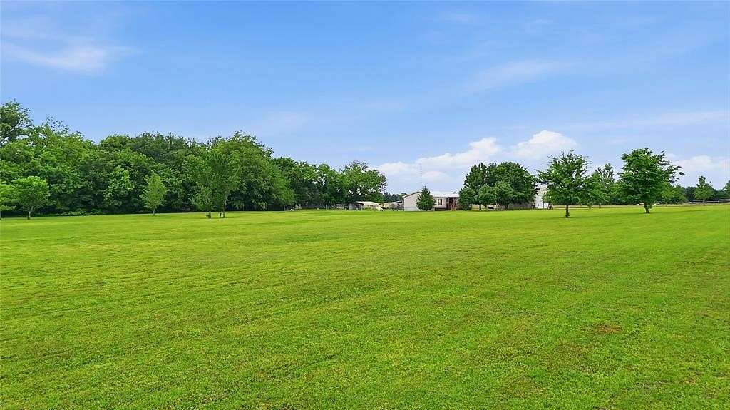 30 Acres of Land for Sale in Whitesboro, Texas