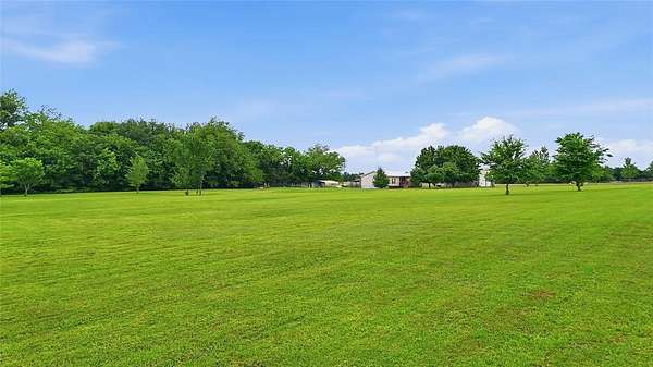 30 Acres of Land for Sale in Whitesboro, Texas
