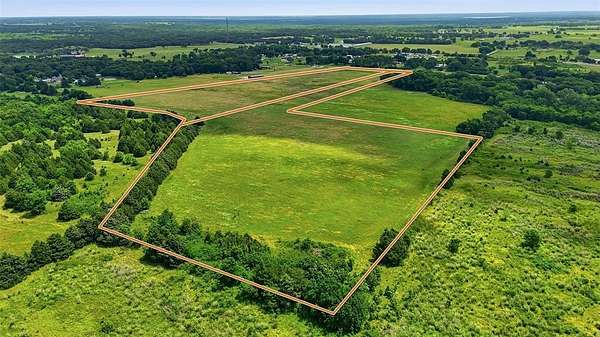 30 Acres of Land for Sale in Whitesboro, Texas