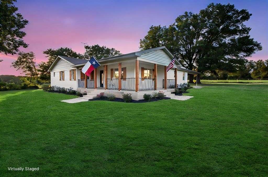 5 Acres of Land with Home for Sale in Canton, Texas