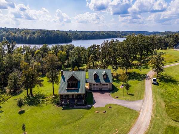 1.63 Acres of Land with Home for Sale in LaRue, Texas