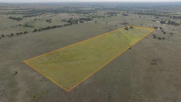 10 Acres of Recreational Land for Sale in Hamilton, Texas