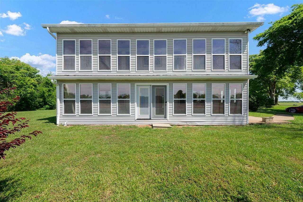 33.8 Acres of Land with Home for Sale in Bowling Green, Kentucky