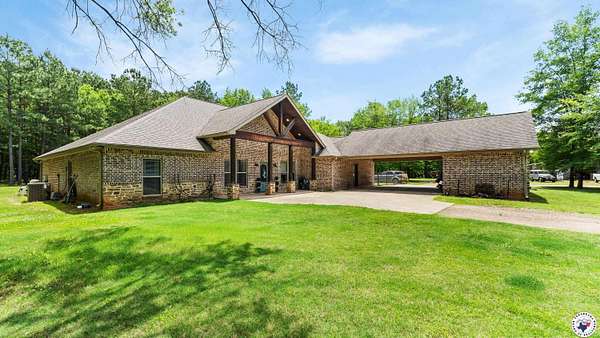 10 Acres of Land with Home for Sale in Hooks, Texas