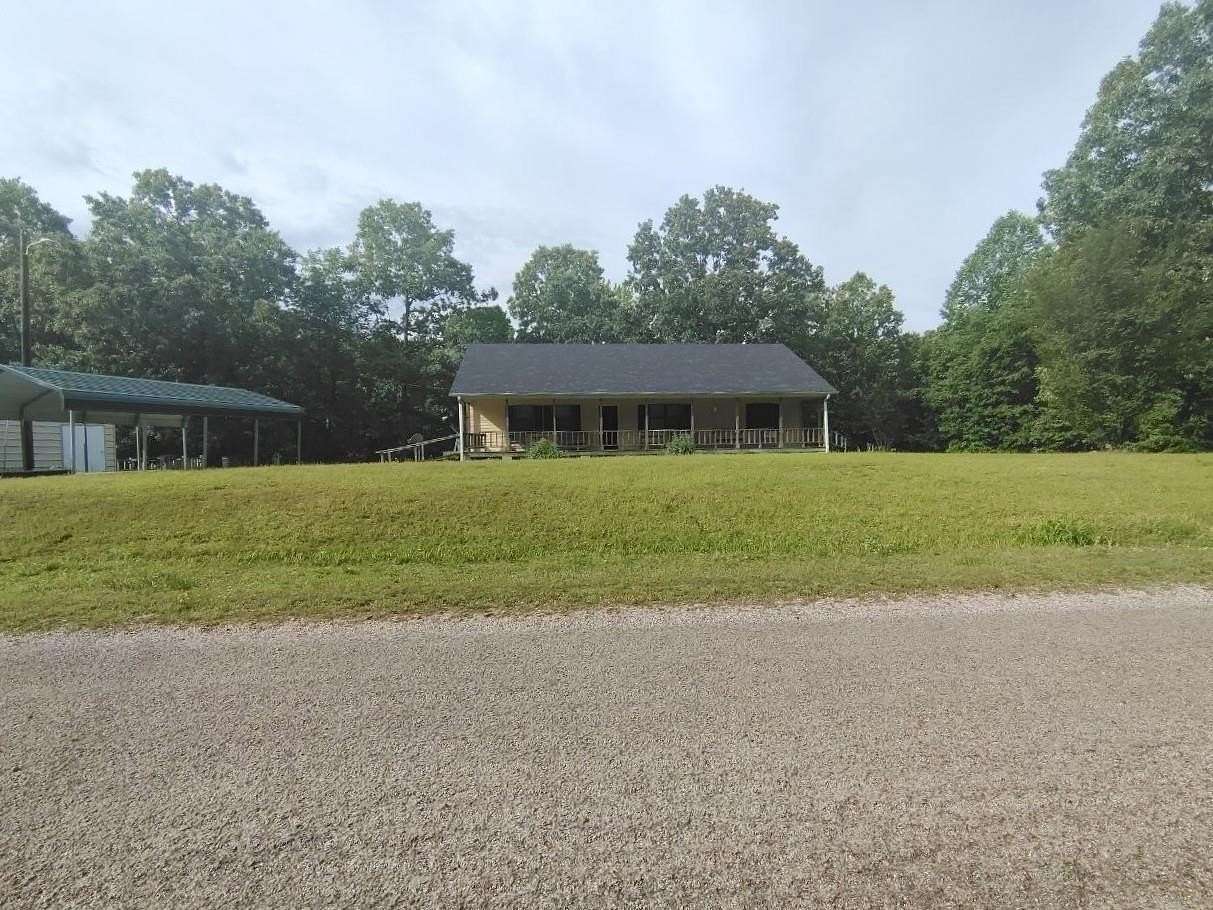 1.5 Acres of Land with Home for Sale in Pocahontas, Tennessee