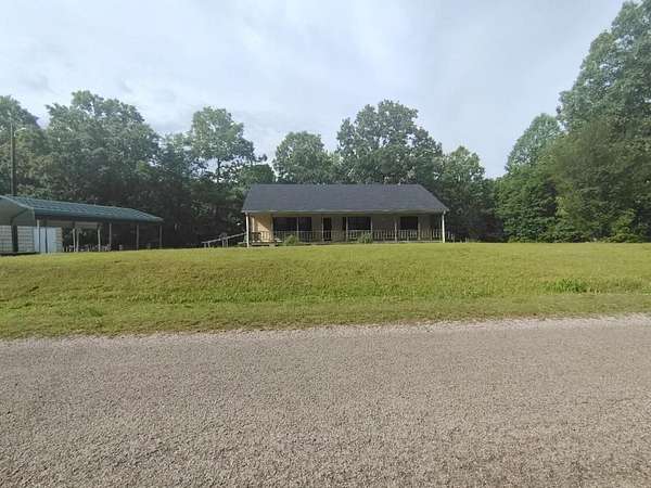 1.5 Acres of Land with Home for Sale in Pocahontas, Tennessee