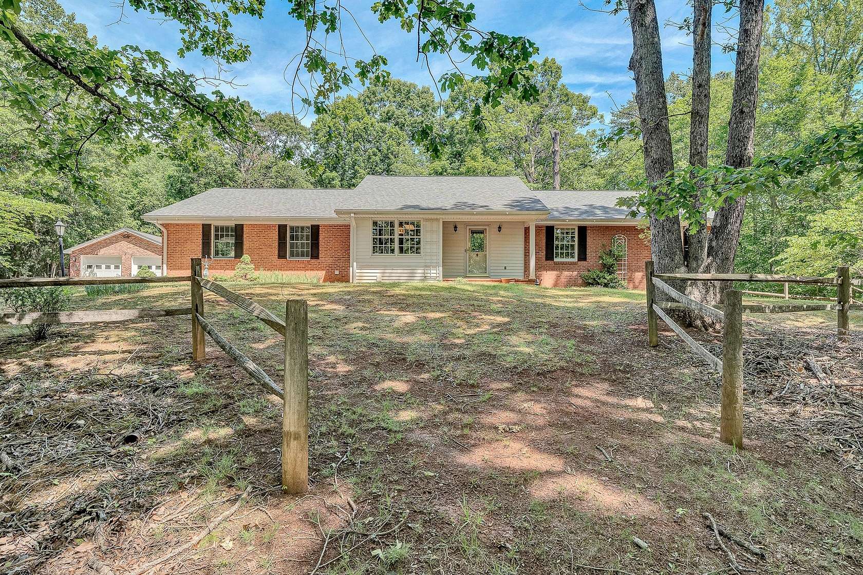 1.86 Acres of Land with Home for Sale in Vinton, Virginia