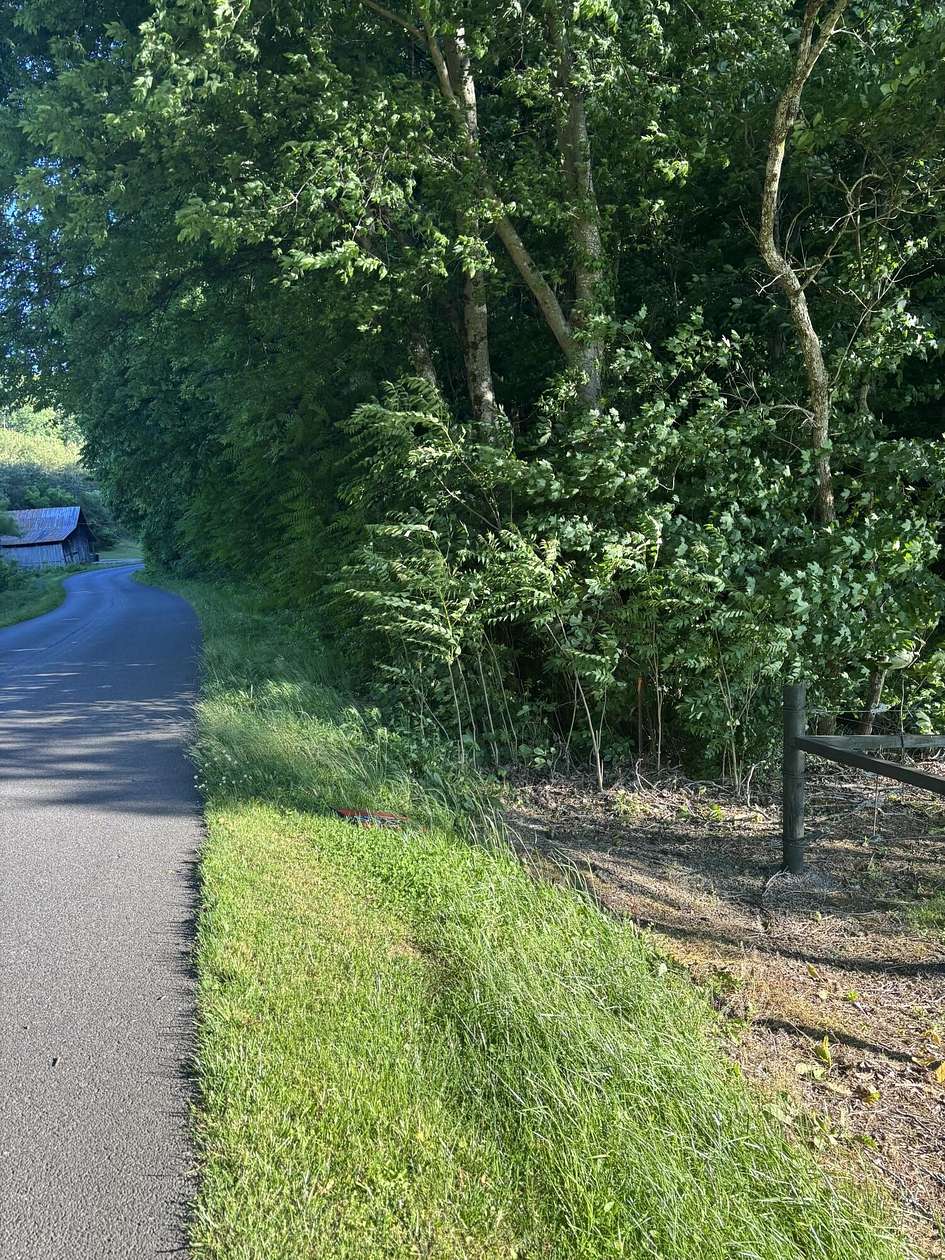 1 Acre of Residential Land for Sale in Jefferson City, Tennessee
