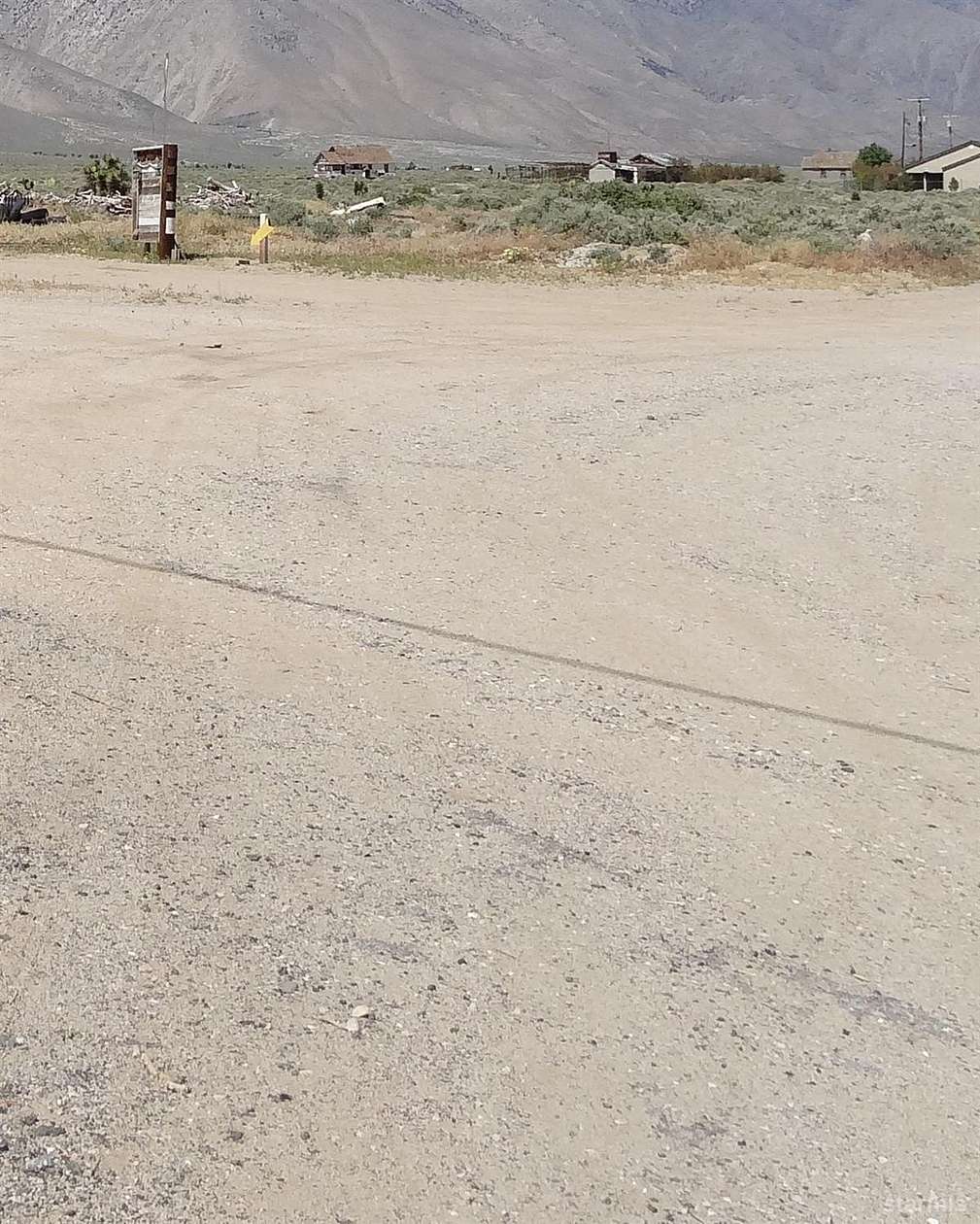 1 Acre of Commercial Land for Sale in Olancha, California