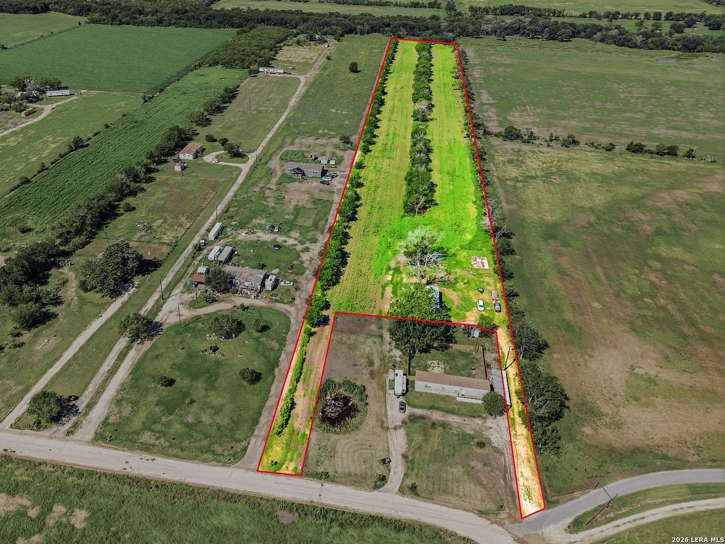 10 Acres of Land for Sale in La Vernia, Texas