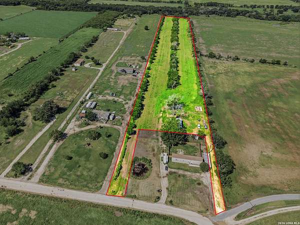 10 Acres of Land for Sale in La Vernia, Texas
