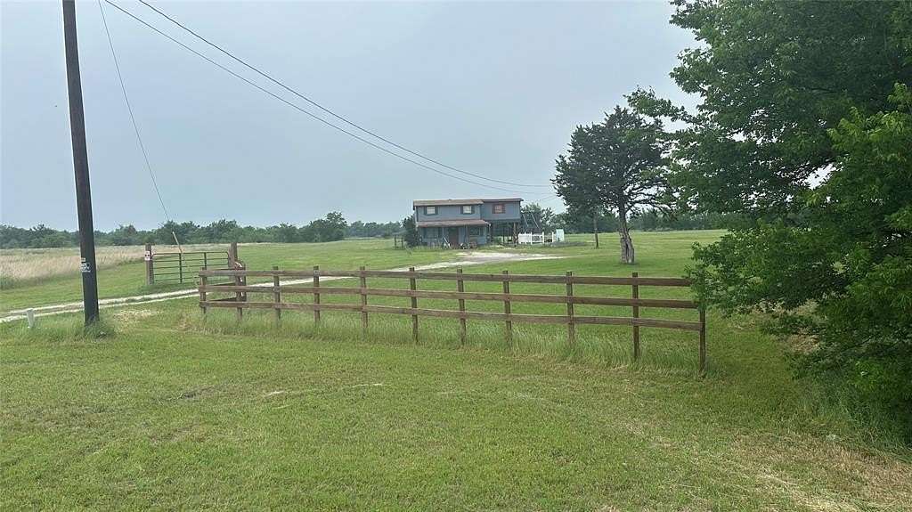 10 Acres of Improved Mixed-Use Land for Sale in Mexia, Texas