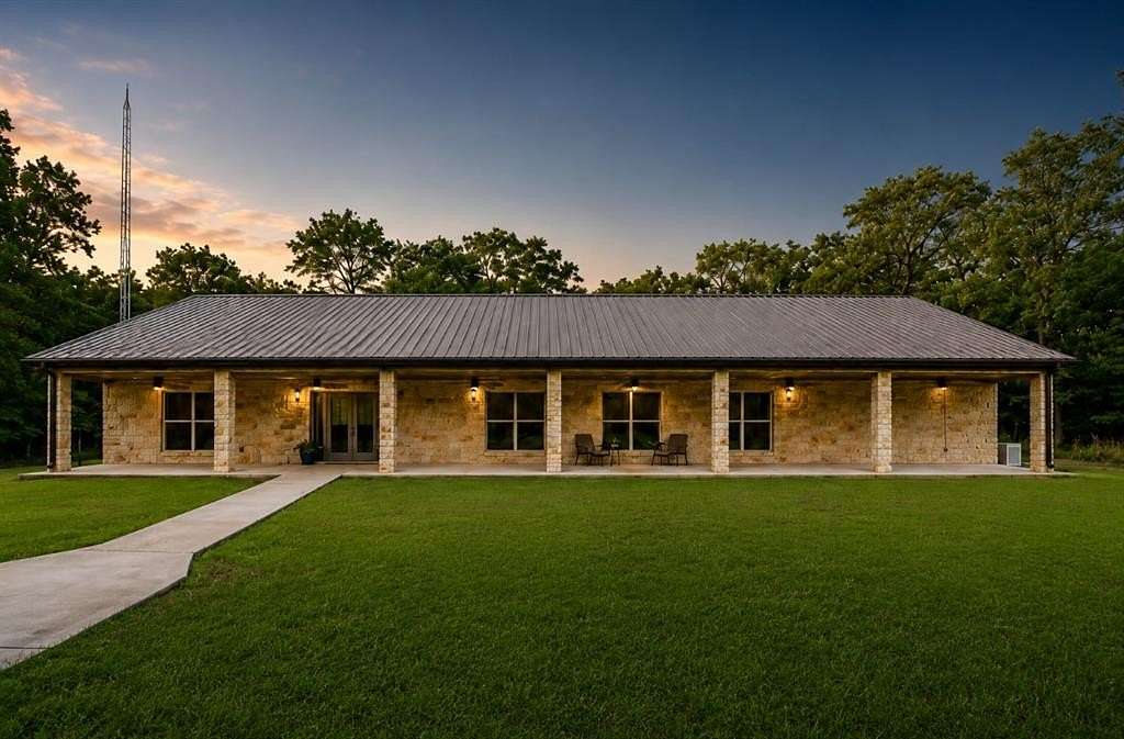 14 Acres of Recreational Land with Home for Sale in Emory, Texas