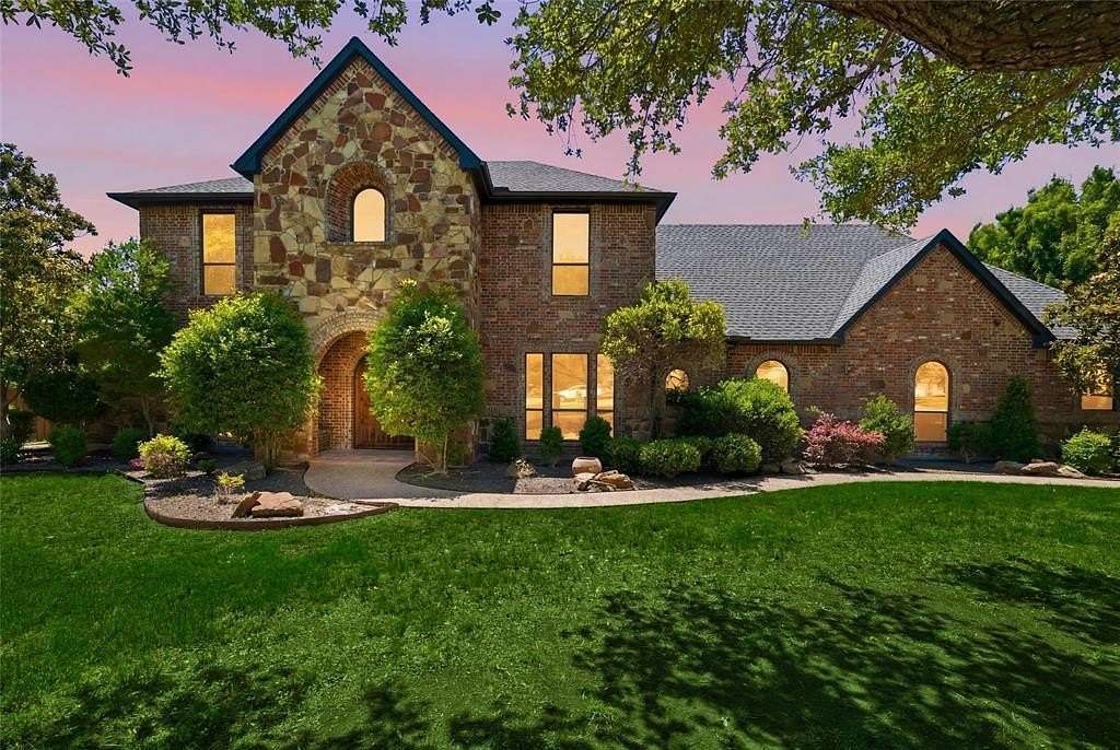3.14 Acres of Land with Home for Sale in Waxahachie, Texas
