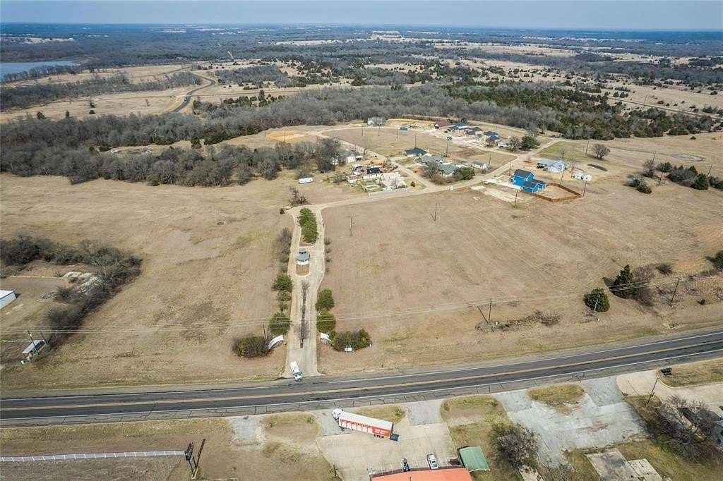 1 Acre of Mixed-Use Land for Sale in East Tawakoni, Texas