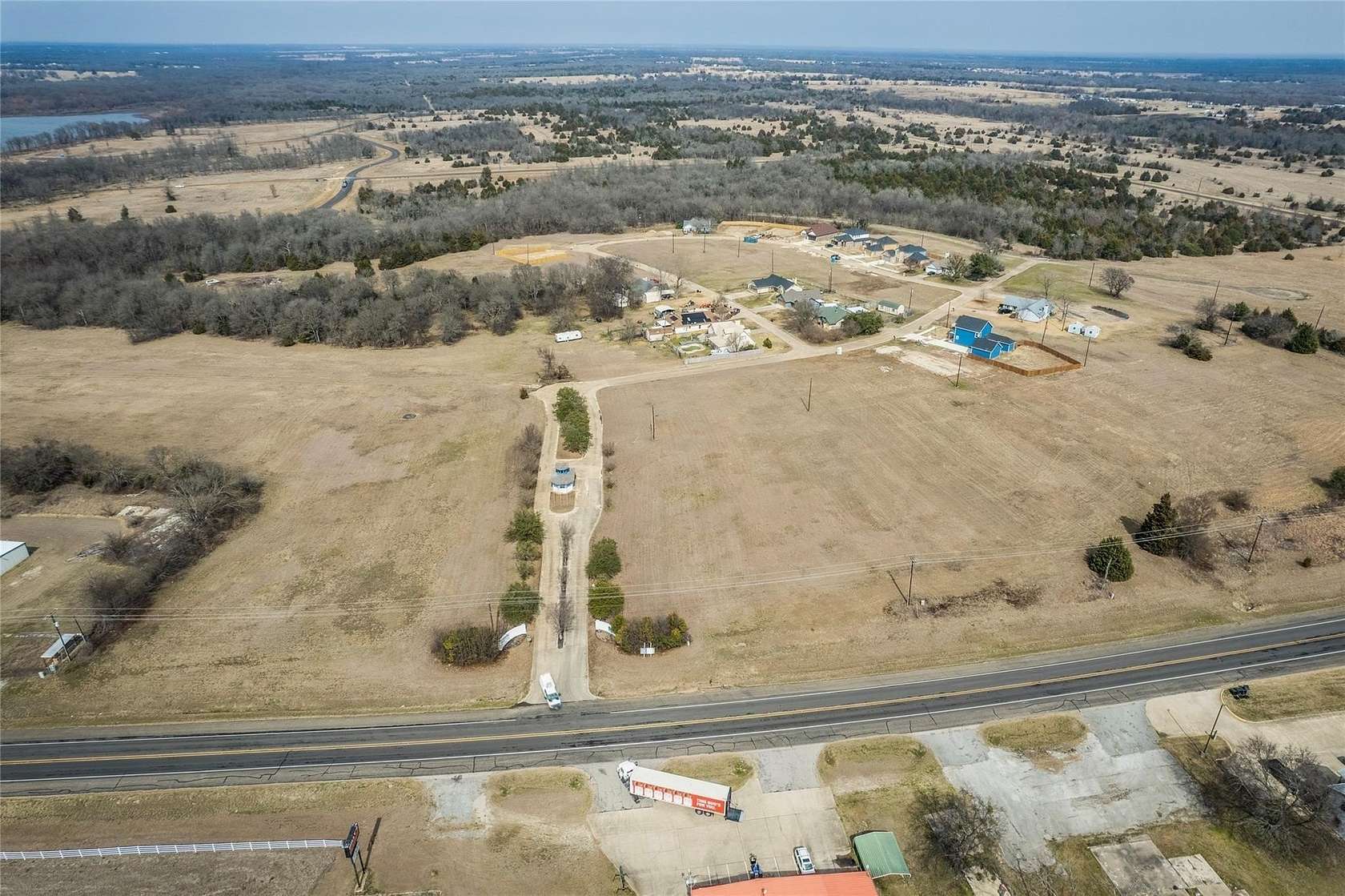 1 Acre of Mixed-Use Land for Sale in East Tawakoni, Texas