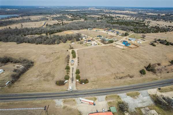 1 Acre of Mixed-Use Land for Sale in East Tawakoni, Texas