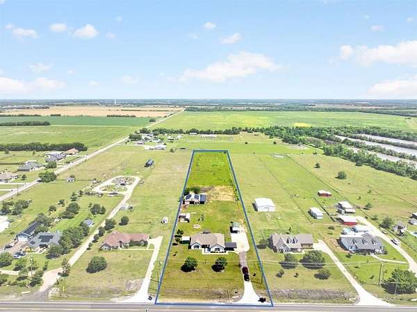 3.29 Acres of Land with Home for Sale in Farmersville, Texas