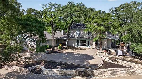 2.54 Acres of Land with Home for Sale in Arlington, Texas