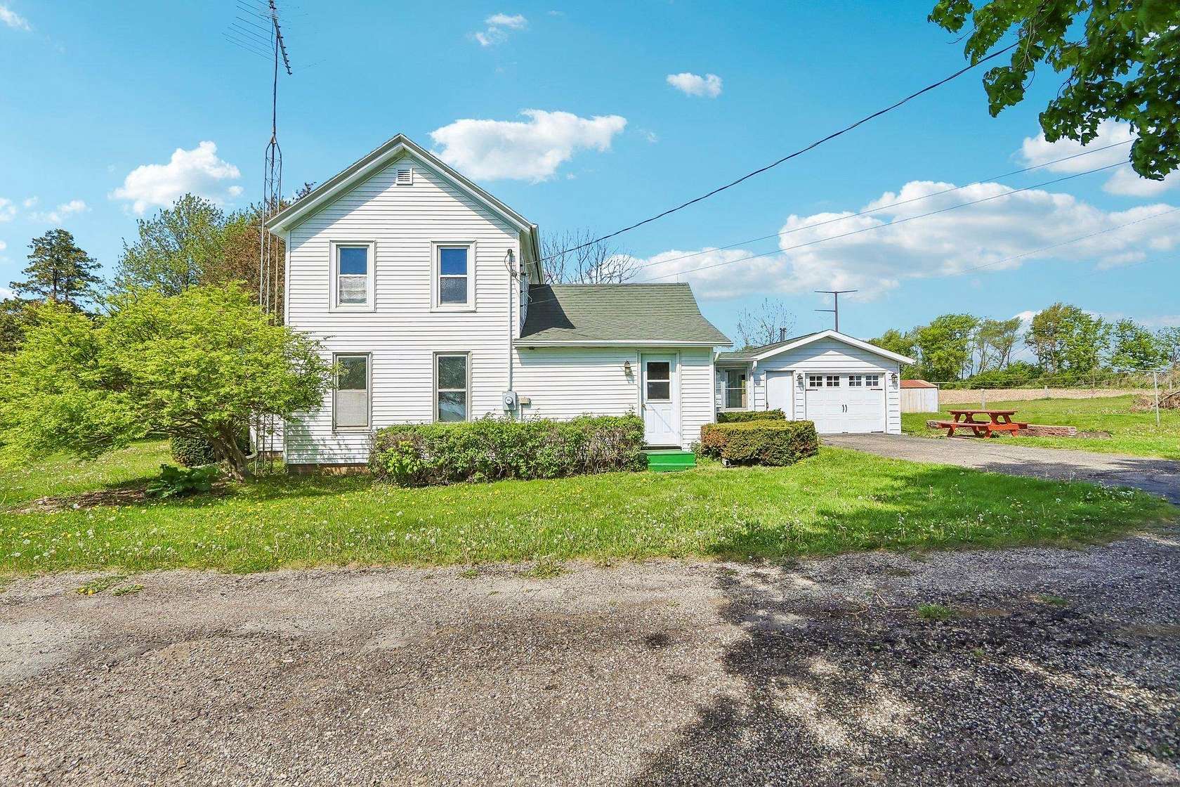 5.89 Acres of Land with Home for Sale in Dodgeville, Wisconsin