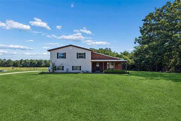 9 Acres of Land with Home for Sale in Wills Point, Texas