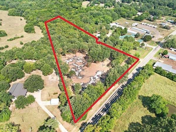 5.1 Acres of Commercial Land for Sale in Pittsburg, Texas