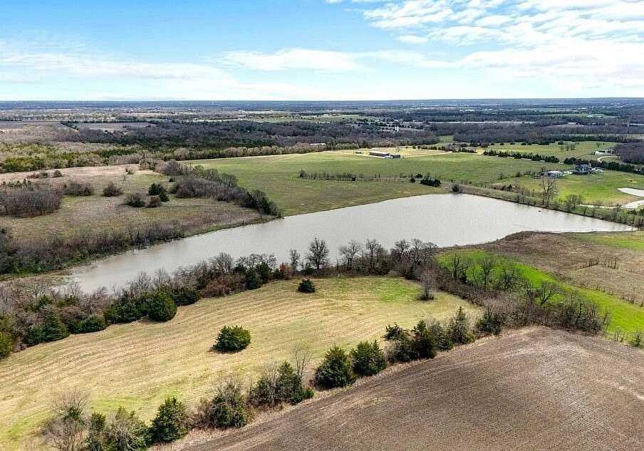10.3 Acres of Agricultural Land for Sale in Whitewright, Texas
