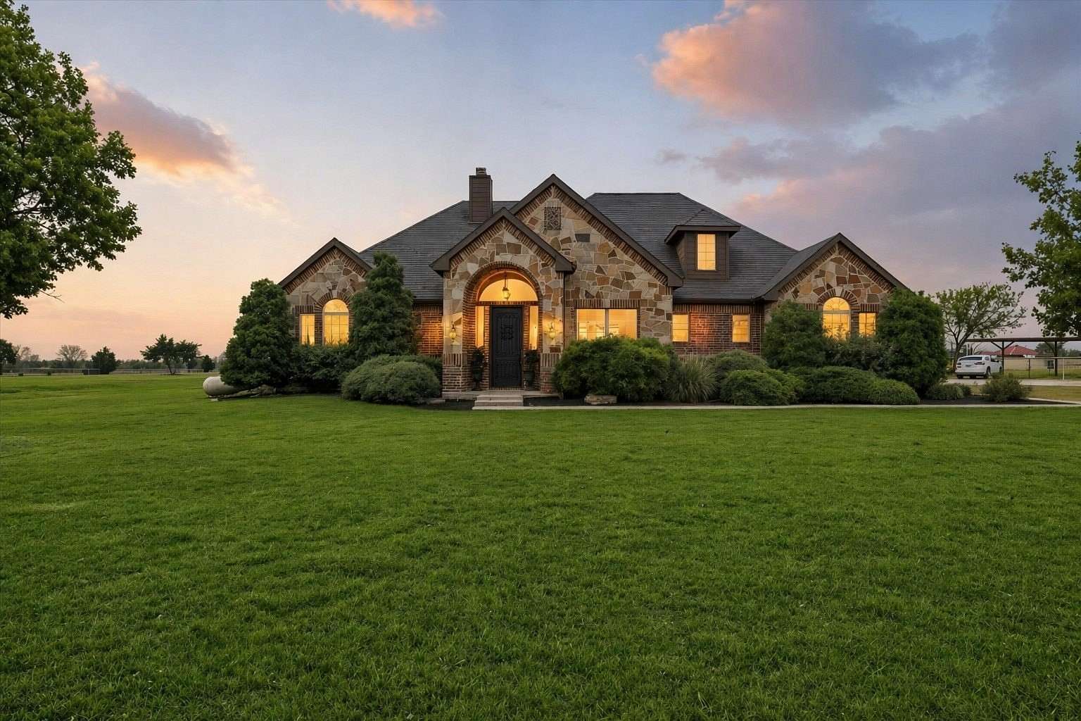 10 Acres of Land with Home for Sale in Red Oak, Texas