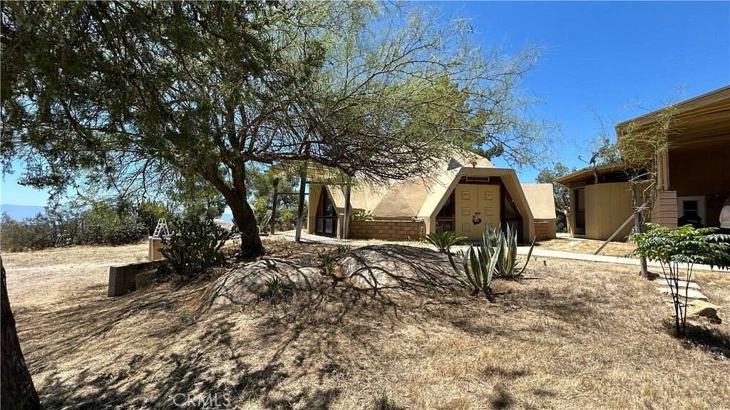 17.8 Acres of Land with Home for Sale in Hemet, California