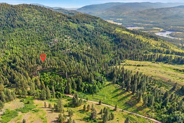 20 Acres of Recreational Land with Home for Sale in Kettle Falls, Washington