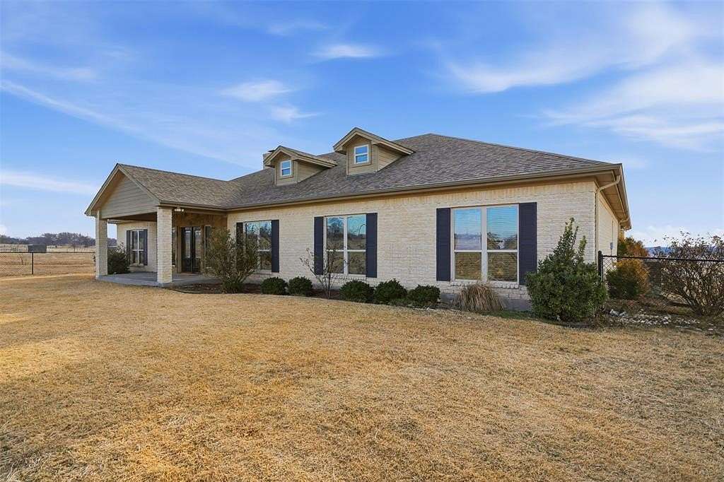 11 Acres of Land with Home for Sale in Rio Vista, Texas