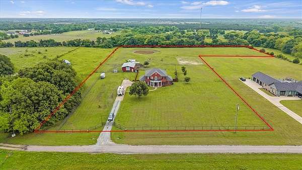 7 Acres of Land with Home for Sale in Farmersville, Texas
