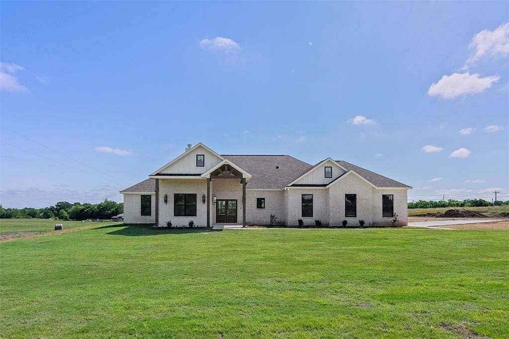 2 Acres of Land with Home for Sale in Granbury, Texas