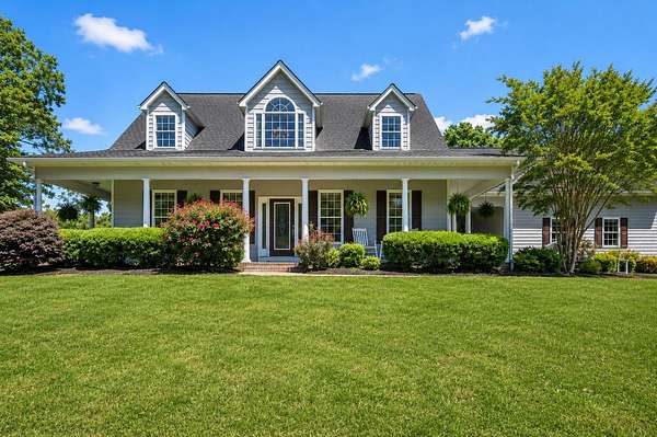 4.19 Acres of Land with Home for Sale in Rossville, Georgia